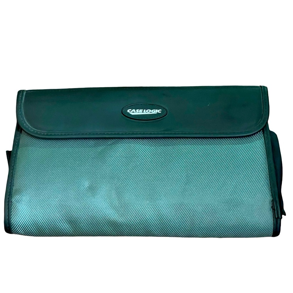 Case Logic CD DVD media pouch Velcro closure black silver four pocket disk slots